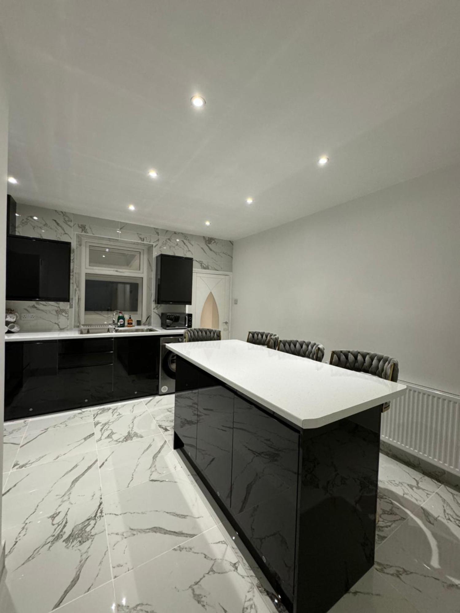 Apartment Luxury Travis House *